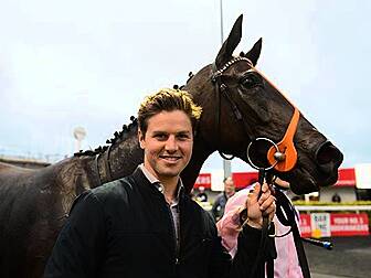 Friday Night Racing | Jack Dav...